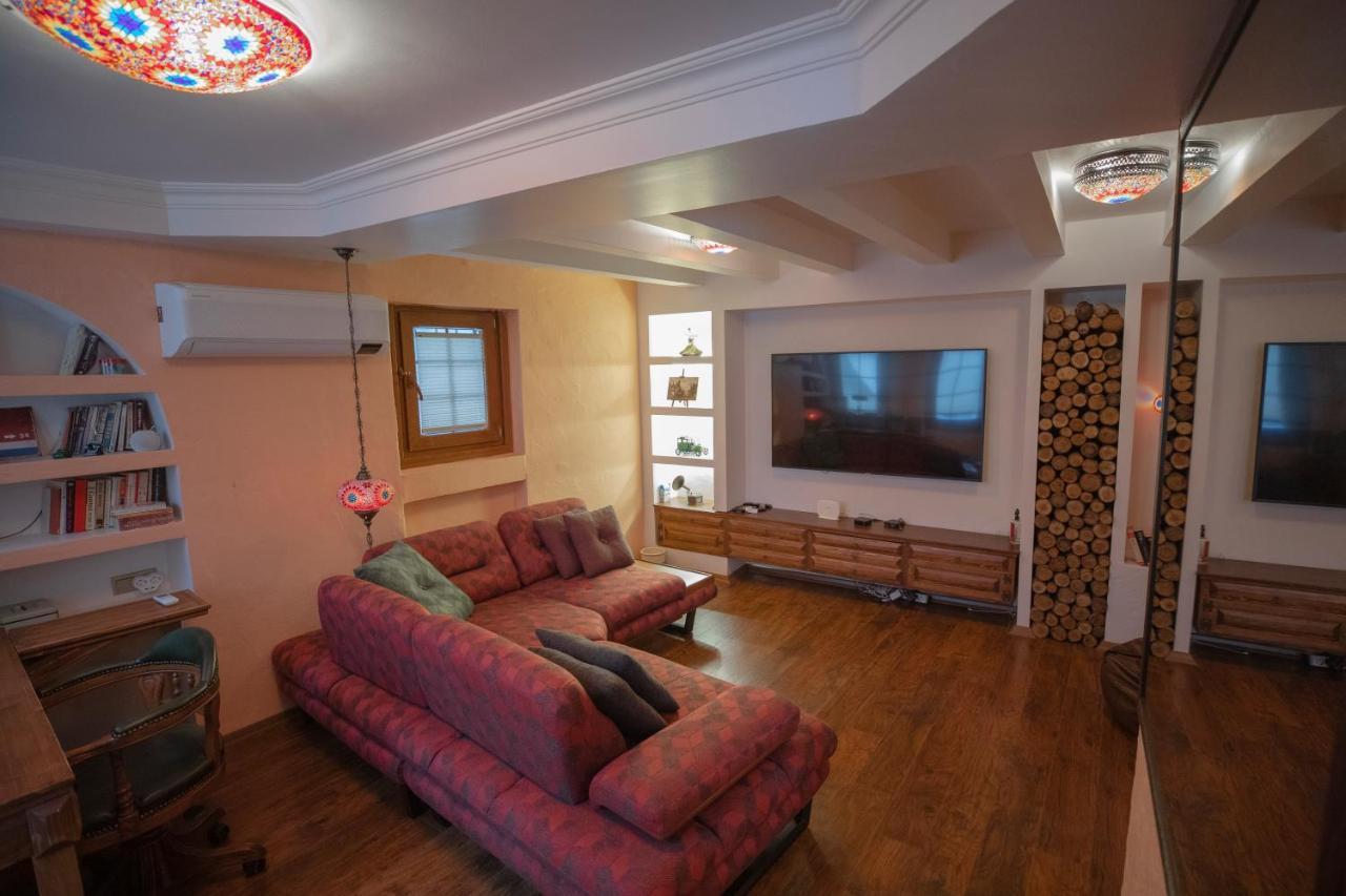 Antique Masterpiece Duplex In Beşiktaş Istanbul